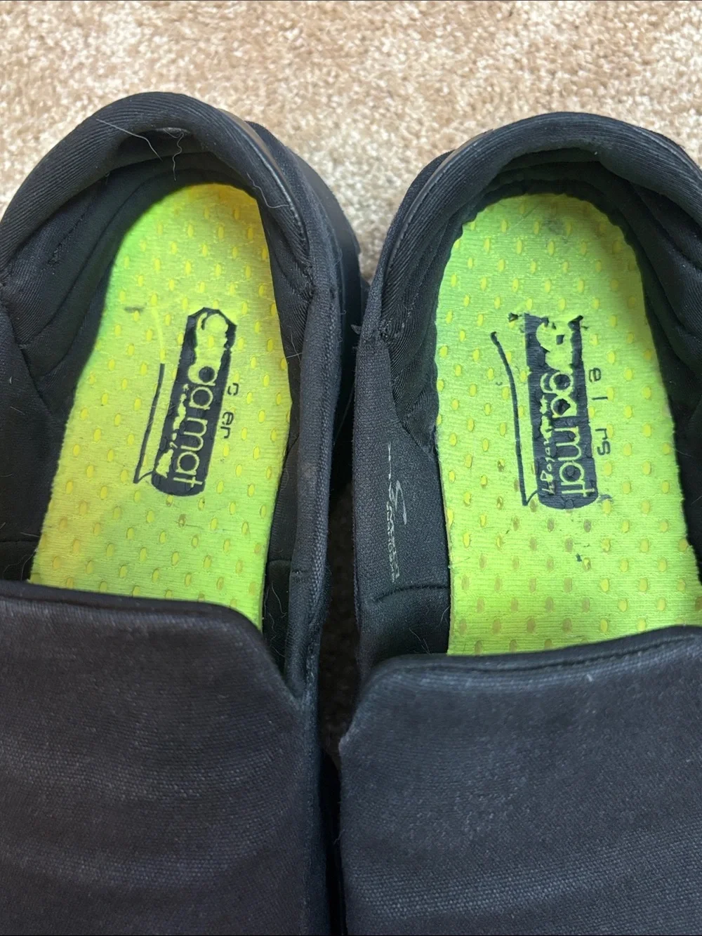 Skechers Slip-On Canvas GOwalk 3 Loafers in Black with Lime Insole